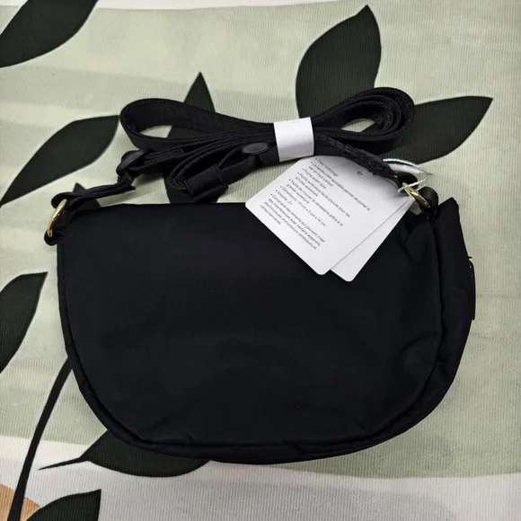 Lululemon All Night Festival Bag Micro 2L | Black Crossbody - Picture 2 of 3